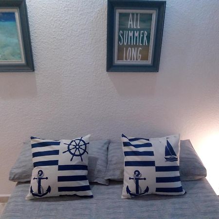 Los Cisnes Beach Studio 100M Playa Apartment Беналмадена Екстериор снимка