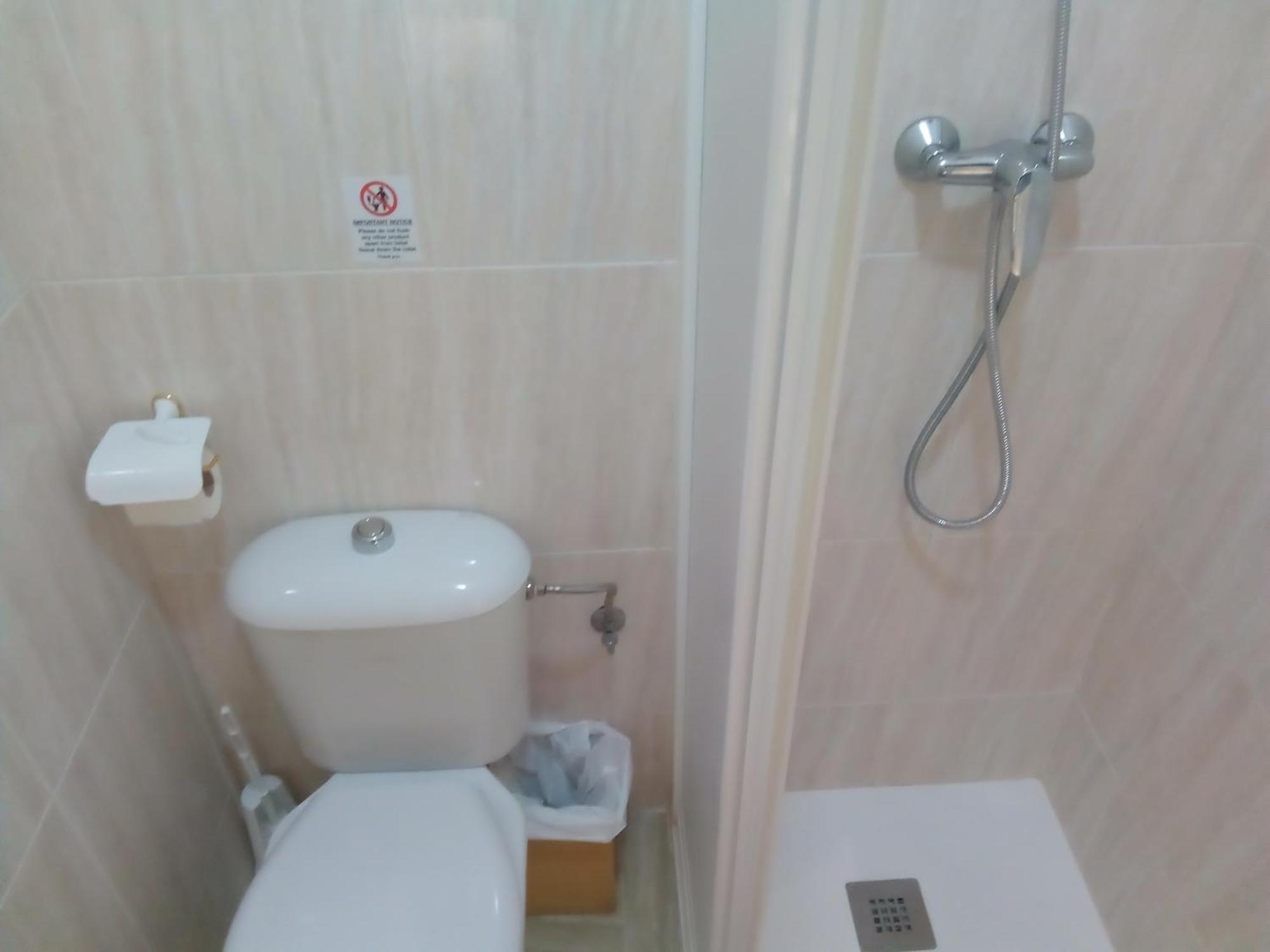 Los Cisnes Beach Studio 100M Playa Apartment Беналмадена Екстериор снимка