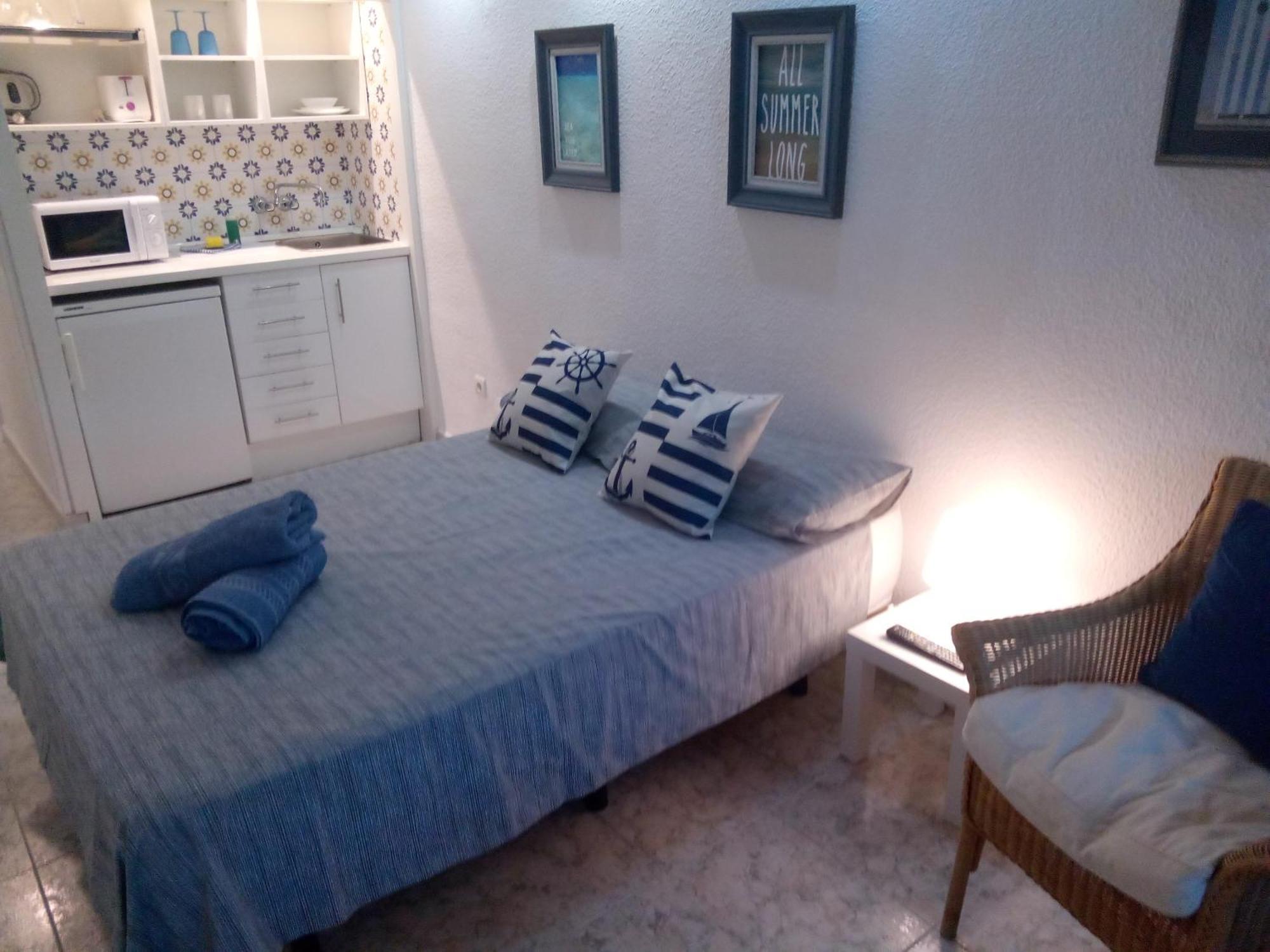 Los Cisnes Beach Studio 100M Playa Apartment Беналмадена Екстериор снимка